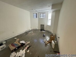 105 Queensberry St in Boston, MA - Building Photo - Building Photo