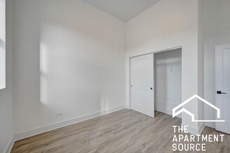 4731 N Western Ave, Unit 210 in Chicago, IL - Building Photo - Building Photo