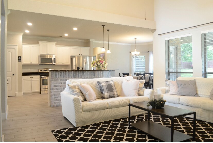 1315 Coyote Path in San Antonio, TX - Building Photo