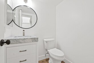 5 Starfish Ct in Newport Beach, CA - Building Photo - Building Photo