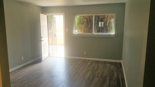 604 Alcazar St SE, Unit C in Albuquerque, NM - Building Photo - Building Photo