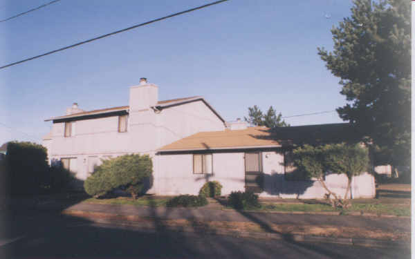 1721 SE Clinton St in Portland, OR - Building Photo - Building Photo