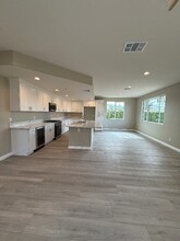 7398 N Maple Ave in Fontana, CA - Building Photo - Building Photo