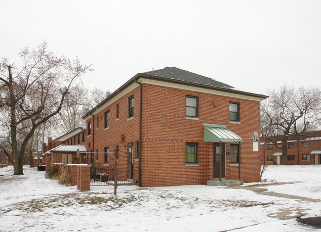 1357 Phale D. Hale Dr in Columbus, OH - Foto de edificio - Building Photo