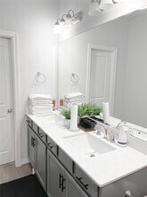 6911 Calhoun Rd in Houston, TX - Building Photo - Building Photo