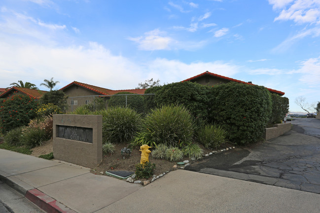 Casa Del Cielo Apartments in Bonsall, CA - Building Photo - Building Photo