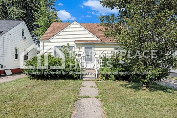 23725 Lexington Ave in Eastpointe, MI - Foto de edificio