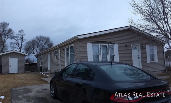 2990 W C St