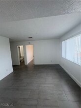 5101 Manor Ct in Cape Coral, FL - Building Photo - Building Photo