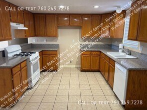 13058 Mohawk Rd in Apple Valley, CA - Building Photo - Building Photo