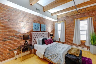 225 Friend St, Unit 4 in Boston, MA - Foto de edificio - Building Photo
