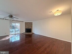 6353 Brampton Ct in Alexandria, VA - Building Photo - Building Photo