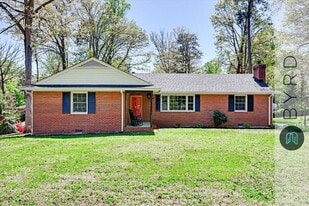 8209 Barningham Rd in Richmond, VA - Building Photo