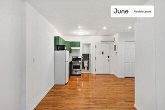 41 W 46th St in New York, NY - Building Photo - Building Photo