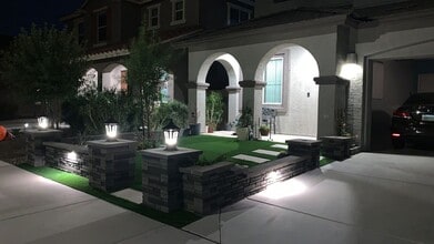 5407 W Desert Hollow Dr in Phoenix, AZ - Foto de edificio - Building Photo