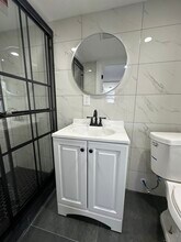 48 Prest St in New London, CT - Foto de edificio - Building Photo