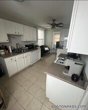 224 Hanover St in Boston, MA - Building Photo - Building Photo
