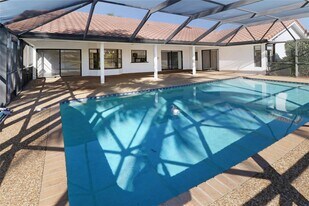 11310 Lake Tree Ct in Boca Raton, FL - Building Photo