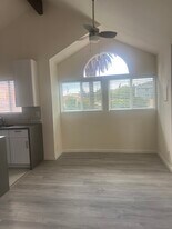 3250 Andrita St, Unit Beautiful high ceilings unit in Los Angeles, CA - Building Photo