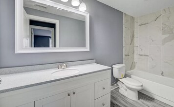 2406 Woodland Ave in Des Moines, IA - Building Photo - Building Photo
