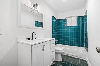 7430 Mount St-Unit -112 in Houston, TX - Foto de edificio - Building Photo