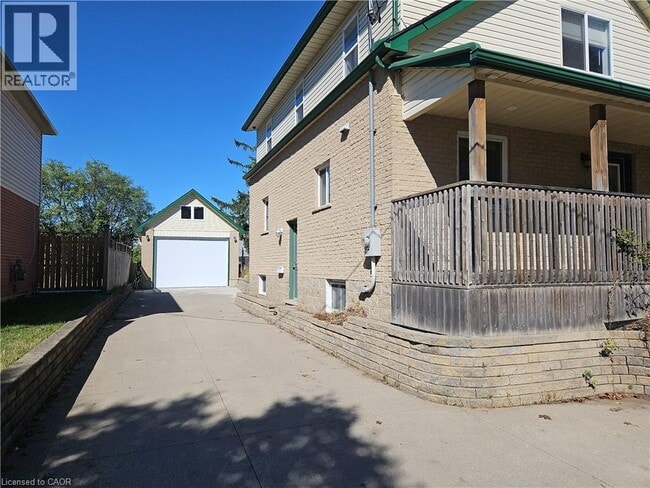 26 Fifth Ave in Kitchener, ON - Building Photo - Building Photo