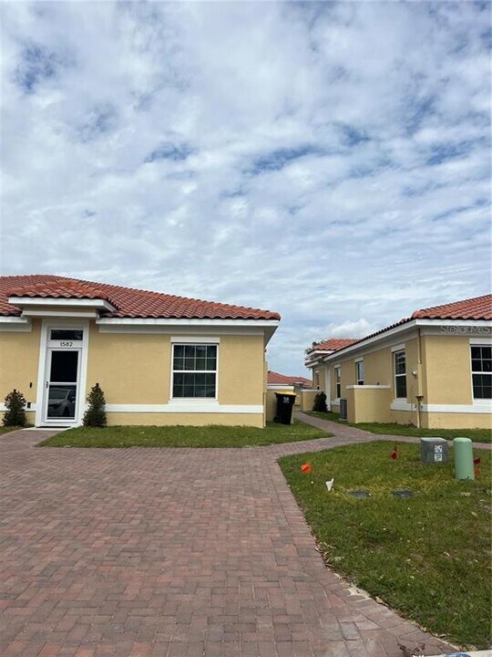 1584 Cumin Dr in Kissimmee, FL - Building Photo