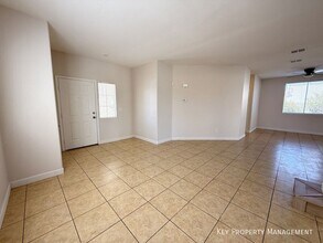 6024 Ripple Cloud Ct in North Las Vegas, NV - Building Photo - Building Photo