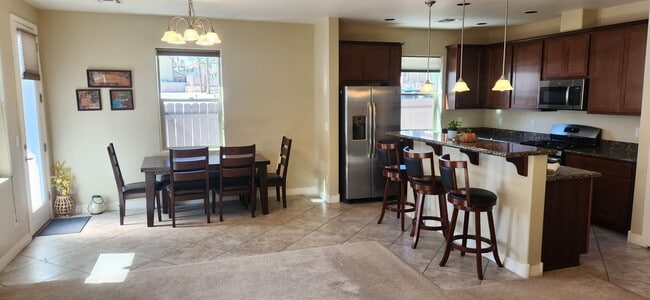 2490 W Pollo Cir in Flagstaff, AZ - Building Photo - Building Photo