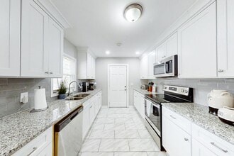 1447 Akridge St NW in Atlanta, GA - Building Photo - Building Photo