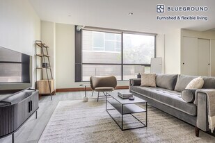 110 W Ocean Blvd in Long Beach, CA - Building Photo