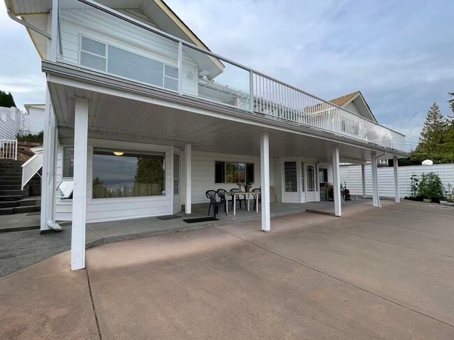 property at 1021 Tuxedo Dr