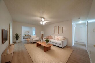 7751 Pipers Hill in San Antonio, TX - Building Photo - Building Photo