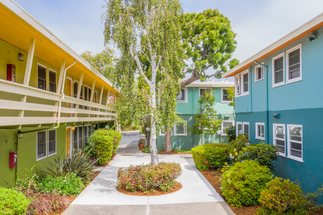 Hopkins Park Apartments in Berkeley, CA - Foto de edificio