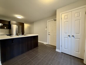 1130 Klondike Rd in Ottawa, ON - Building Photo - Building Photo