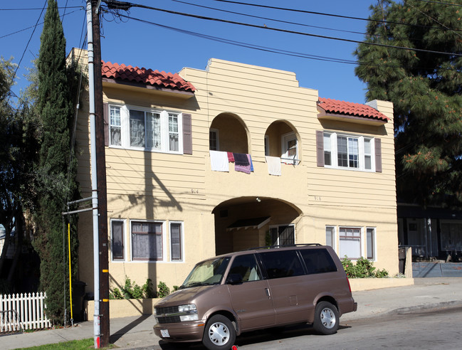 914-916 N Loma Vista Dr in Long Beach, CA - Foto de edificio - Building Photo