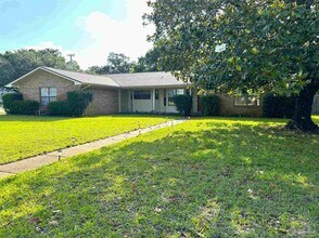 304 Arabian Dr in Pensacola, FL - Building Photo - Building Photo