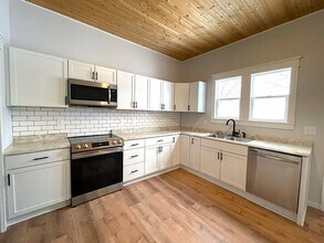 1502 Wood St in La crosse, WI - Building Photo - Building Photo
