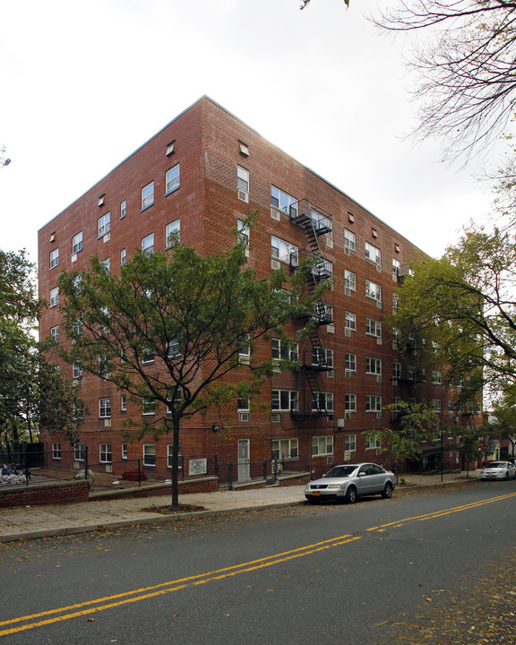 The Granada in Riverdale, NY - Foto de edificio