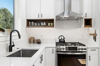 142 SW Roosevelt Ave in Bend, OR - Building Photo - Building Photo