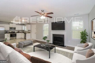 7811 Bell Tower Ln in Fairburn, GA - Building Photo - Building Photo