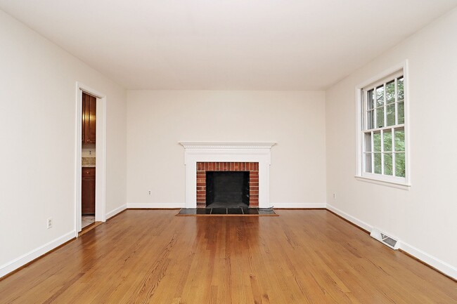 106 Marie Pl in Charlottesville, VA - Building Photo - Building Photo