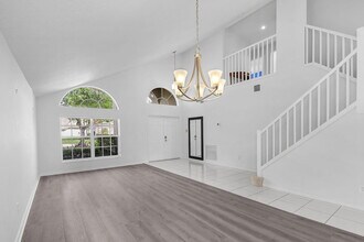 3058 SE Brierwood Pl in Stuart, FL - Building Photo - Building Photo