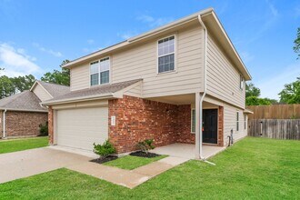 14000 Lahontan Dr in Shenandoah, TX - Building Photo - Building Photo