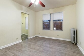 7827 S South Shore Dr in Chicago, IL - Building Photo - Building Photo