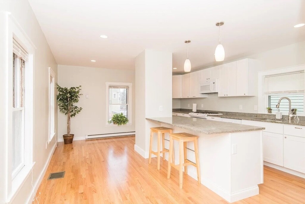 69 Dover St in Somerville, MA - Building Photo