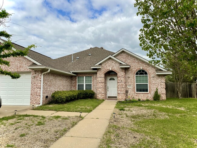 property at 3203 Von Trapp Ln