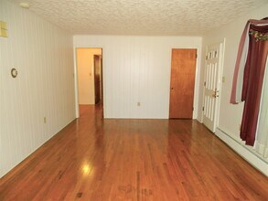 437 S 9th St in Akron, PA - Foto de edificio - Building Photo