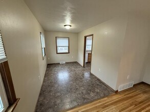 722 13th Ave in Coralville, IA - Building Photo - Building Photo