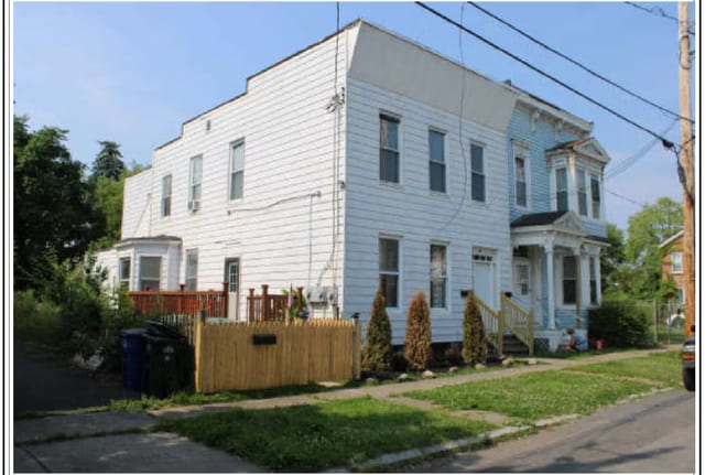 64 McElwain Ave, Unit Floor 1 Back in Cohoes, NY - Building Photo - Building Photo